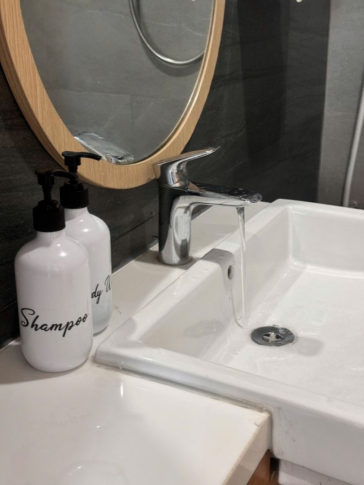 TPHomes Sala Family Quadruple Room, City View