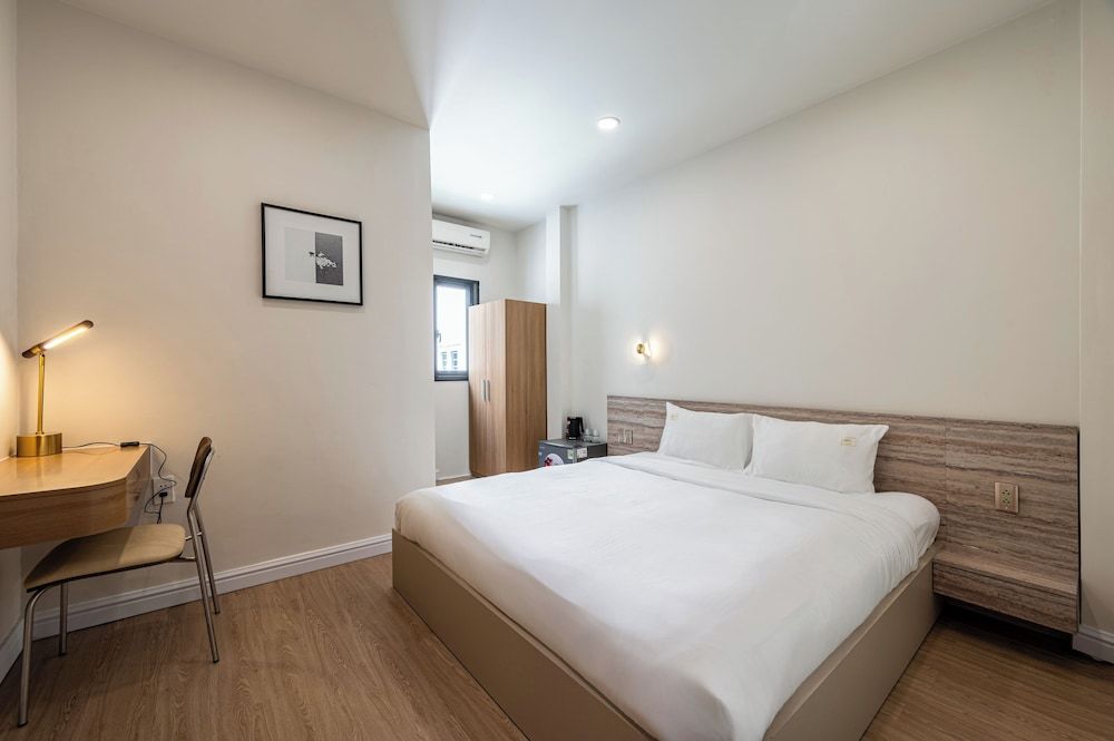 Home by CR Concept in The Center Standard Room, 1 King Bed 2