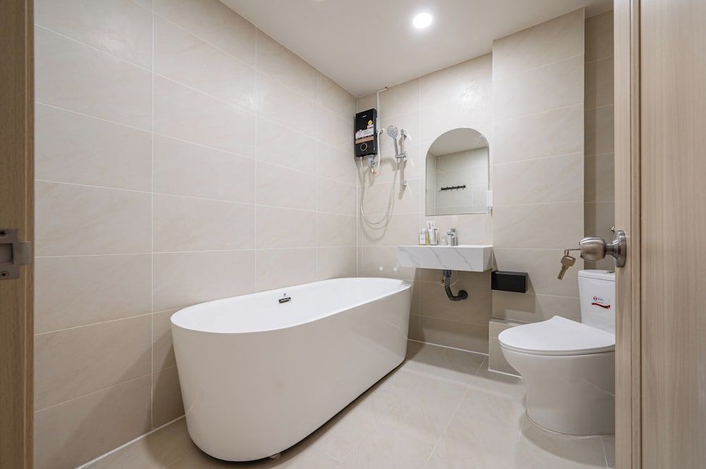 Home by CR Concept in The Center Deluxe Studio, 1 King Bed, Balcony 9