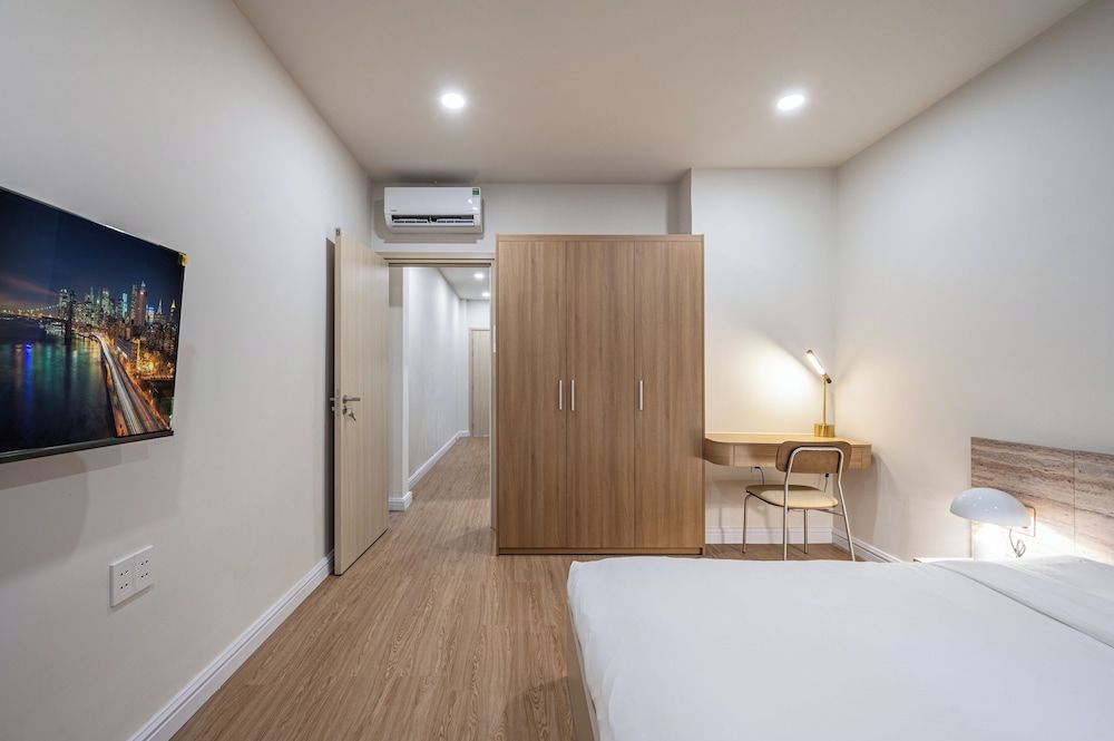 Home by CR Concept in The Center Deluxe Studio, 1 King Bed, Balcony