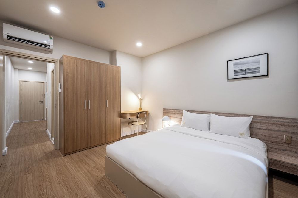 Home by CR Concept in The Center Deluxe Studio, 1 King Bed, Balcony 3