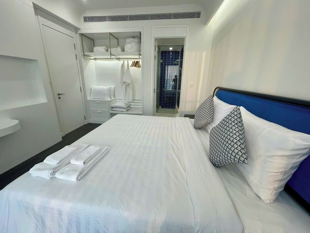 SenSea Hillside APT - Sunset Town PQ Luxury Apartment, Balcony, Beach View 2