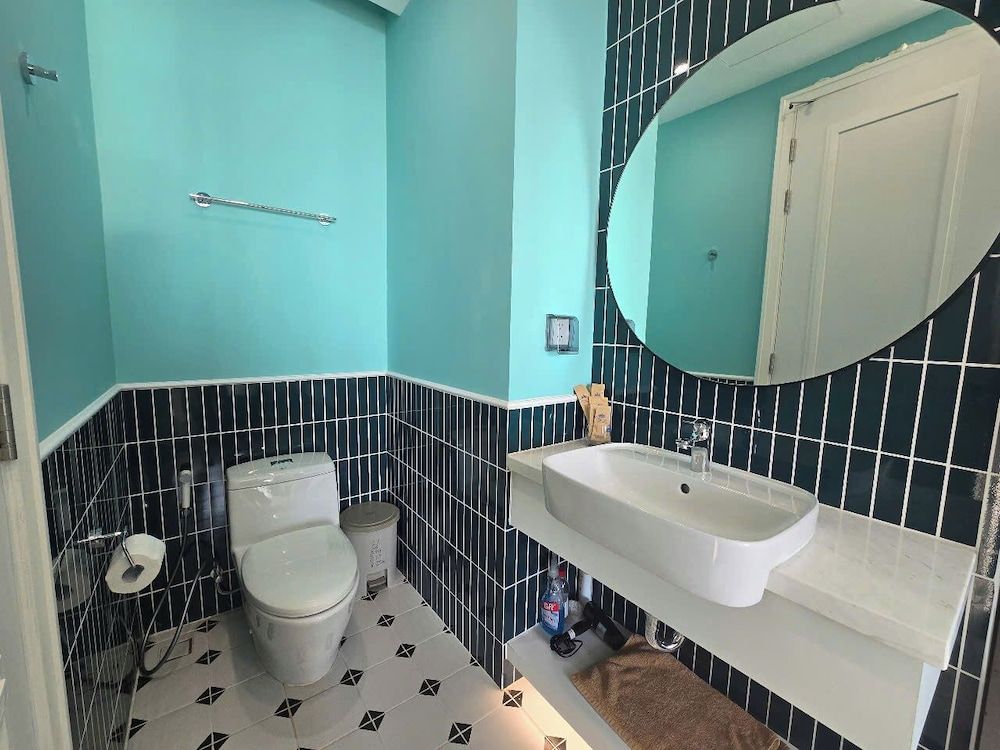 SenSea Hillside APT - Sunset Town PQ Deluxe Apartment, Balcony, Beach View 13