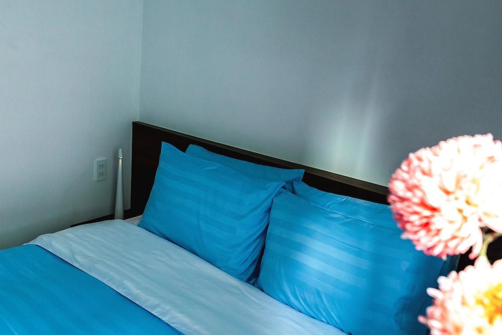 Deluxe Studio, 1 Queen Bed, Private Bathroom, City View