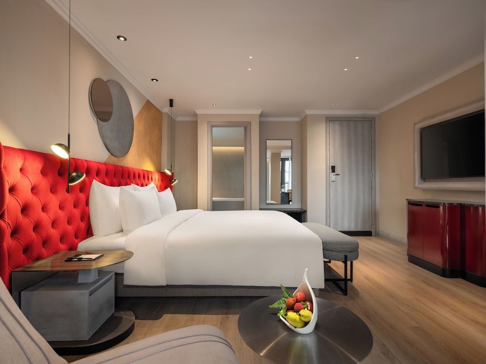 du LAC Suite with Ben Thanh view