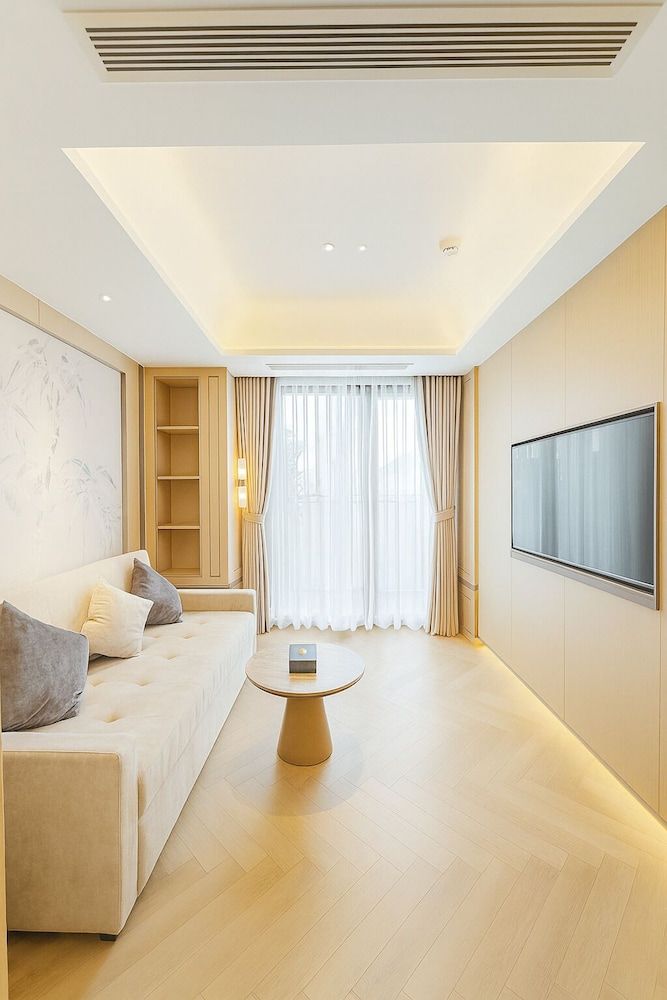 La Passion Sai Gon Hotel Grand Suite, Balcony, City View - Afternoon Tea on Sky Beach 15