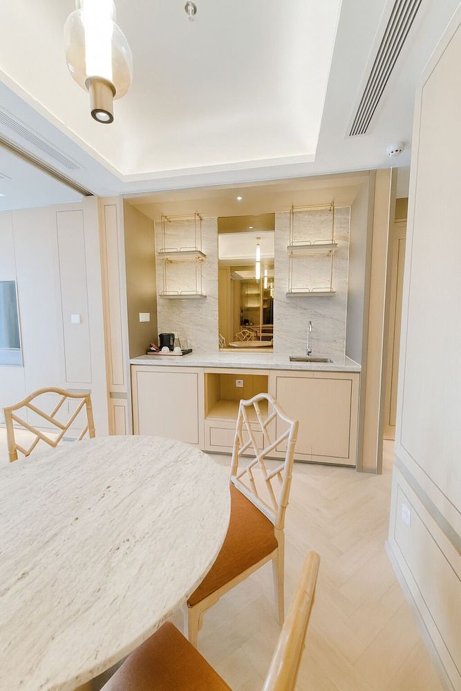 La Passion Sai Gon Hotel Grand Suite, Balcony, City View - Afternoon Tea on Sky Beach 17