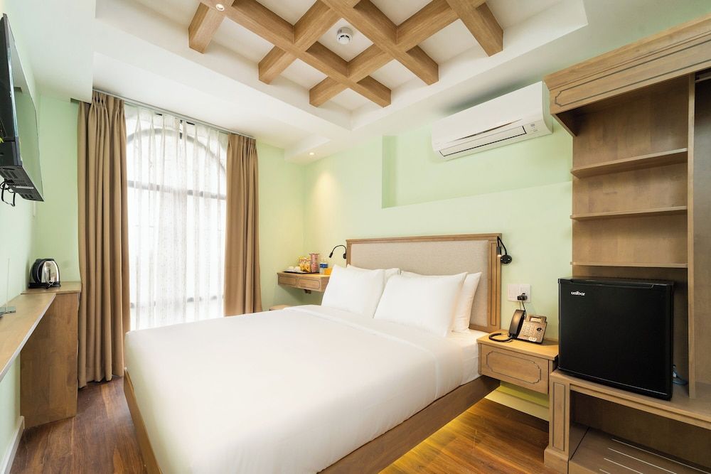 Deluxe Double Room, City View