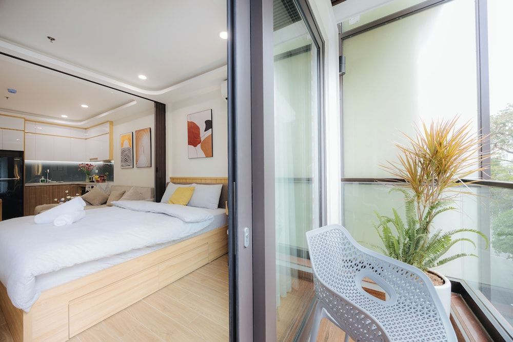 Comfort Apartment, Balcony, Courtyard View