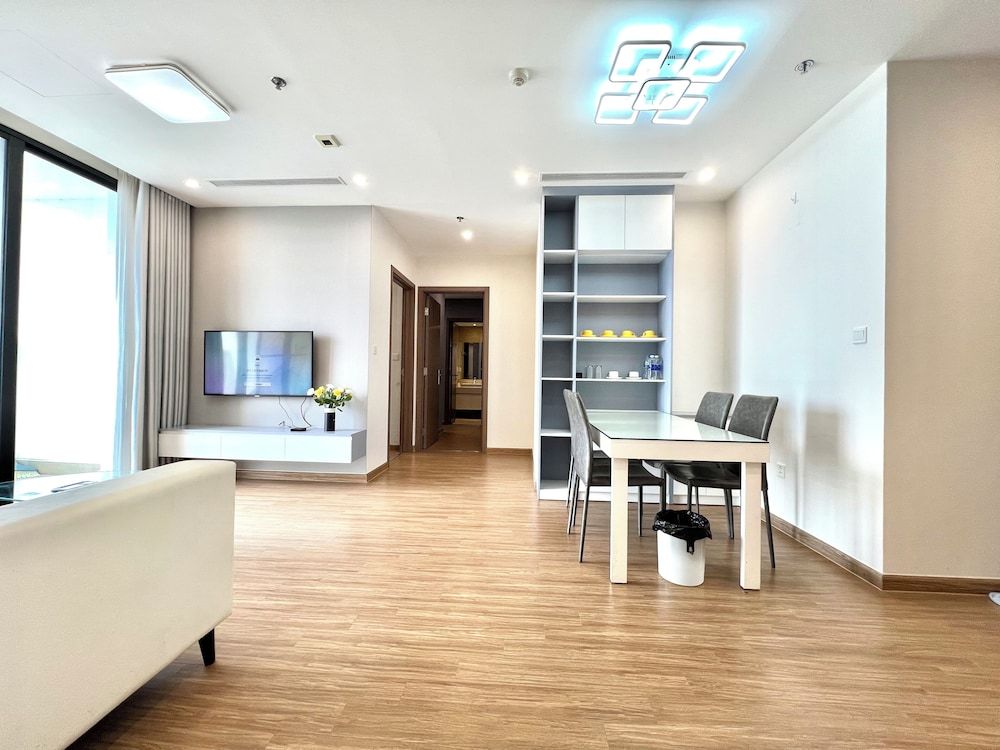 Luxhousing Vinhomes Skylake