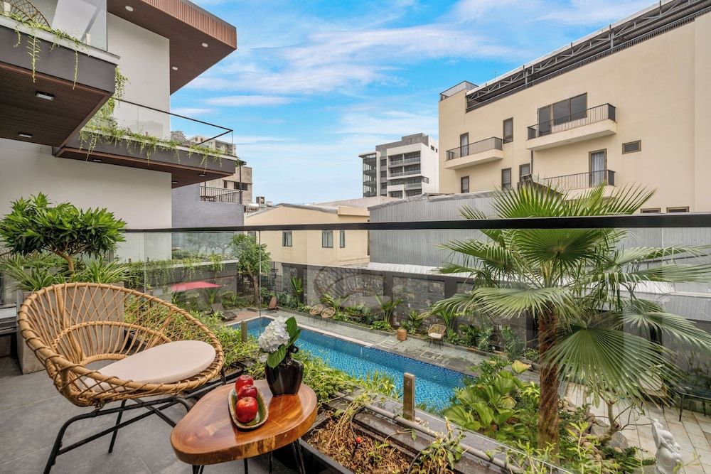 CiCi Villa & Apartment Premier Studio, Balcony, Pool View 4