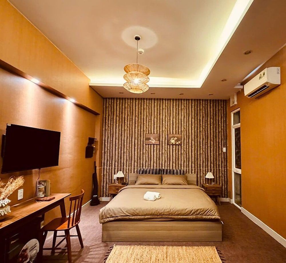 Deluxe Duplex, Garden View
