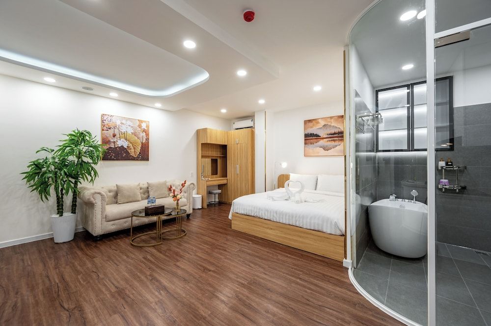 Deluxe Double Room, 1 King Bed, Bathtub