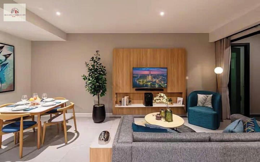 ZENITY Skyline Residences Suite Luxury Apartment, 1 Bedroom, City View 15