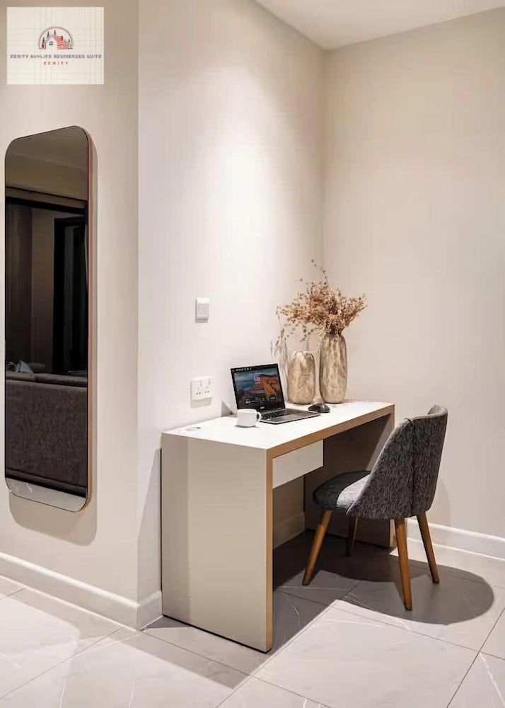 ZENITY Skyline Residences Suite Luxury Apartment, 1 Bedroom, City View 12