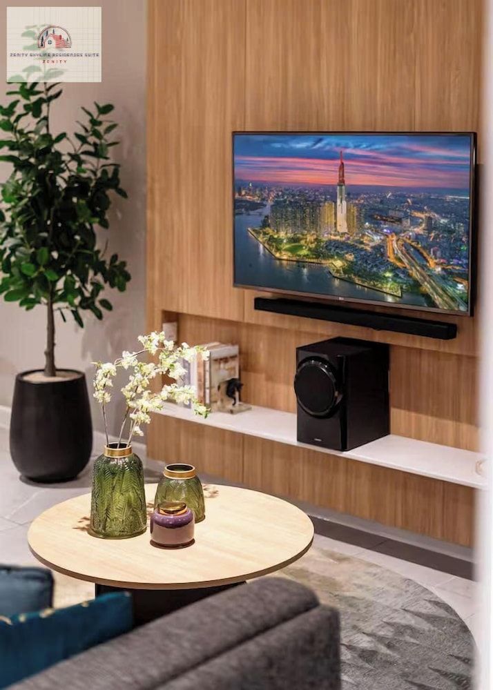 ZENITY Skyline Residences Suite Luxury Apartment, 1 Bedroom, City View 14