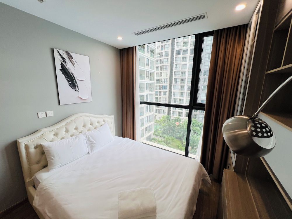 Luxury Apartment, 3 Bedrooms, Balcony, City View