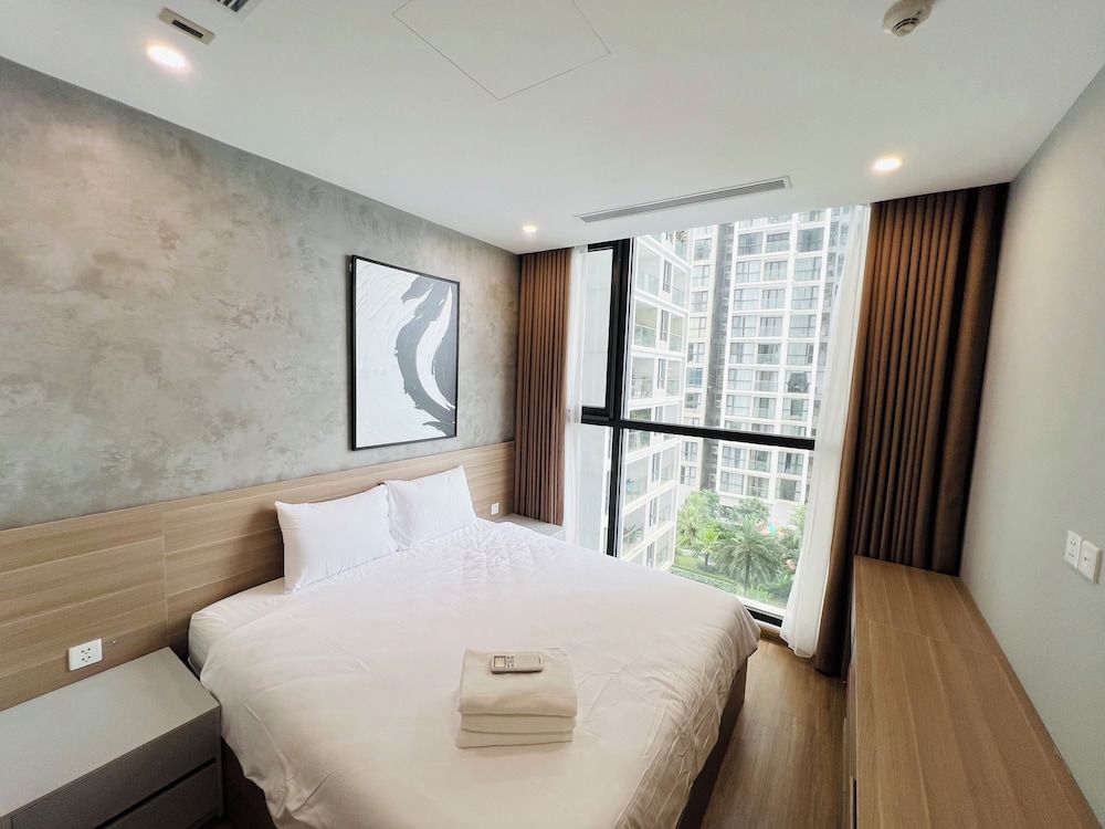 Luxury Apartment, 3 Bedrooms, Balcony, City View