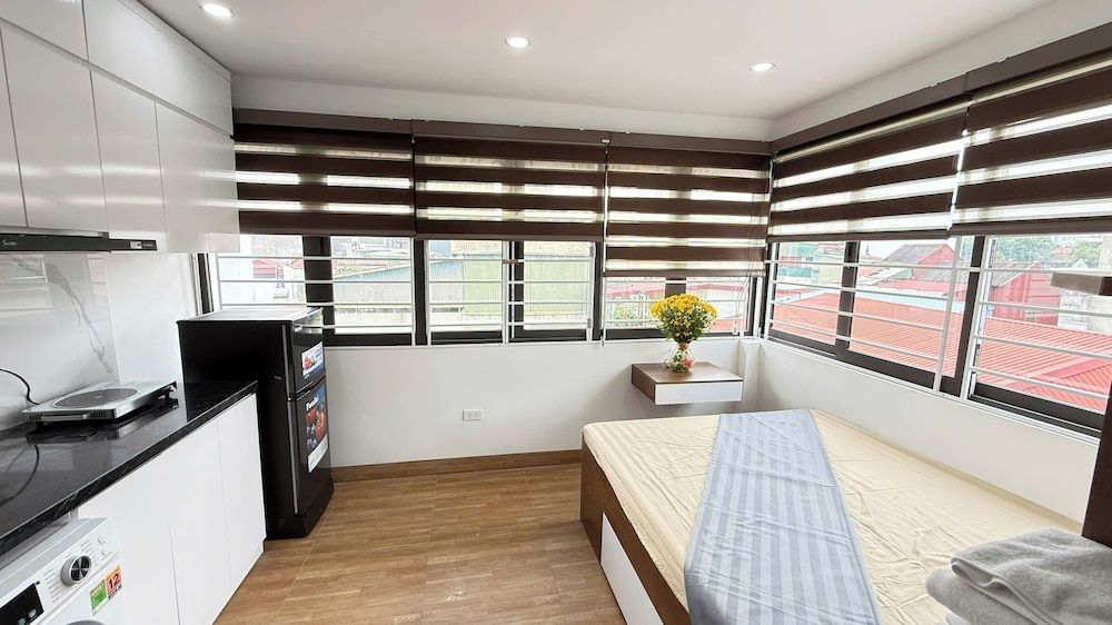 Superior Studio Suite, City View