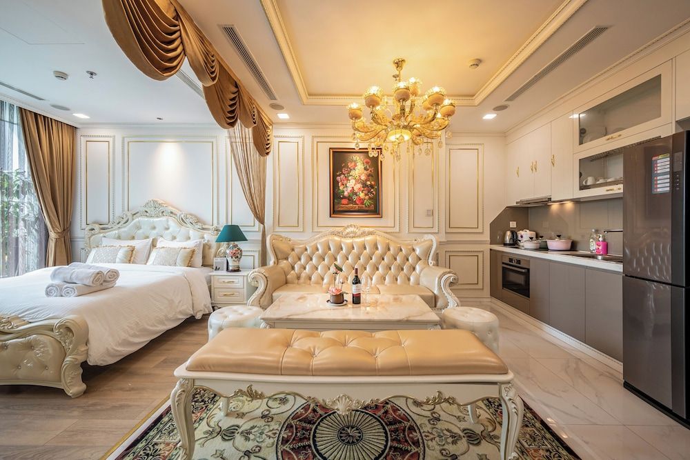 Luxury Apartment, 1 Bedroom, Balcony, City View