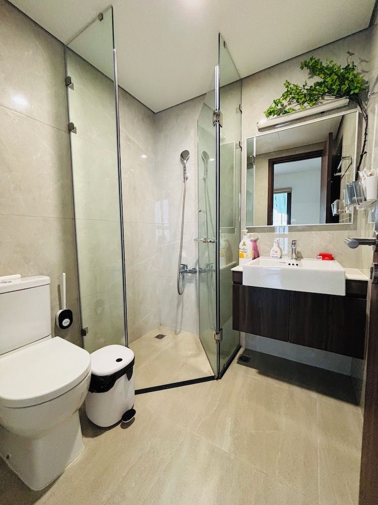 Lake View Homestay Masteri Oceanpark Deluxe Apartment, Lake View 18