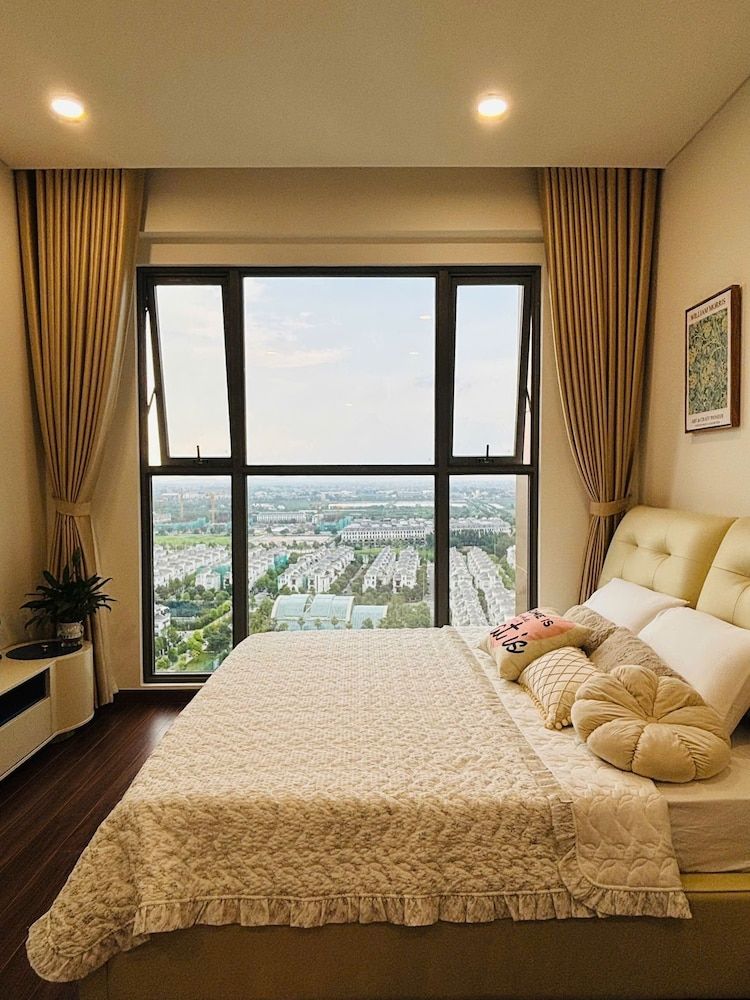 Lake View Homestay Masteri Oceanpark Deluxe Apartment, Lake View 10