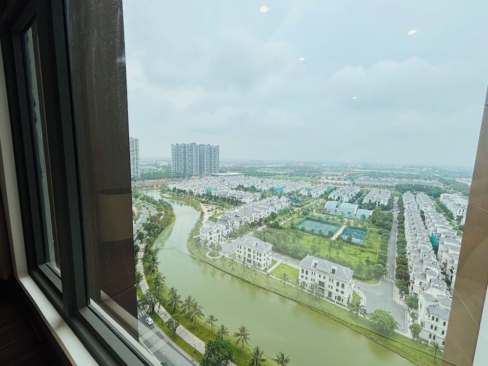 Lake View Homestay Masteri Oceanpark Deluxe Apartment, Lake View 17