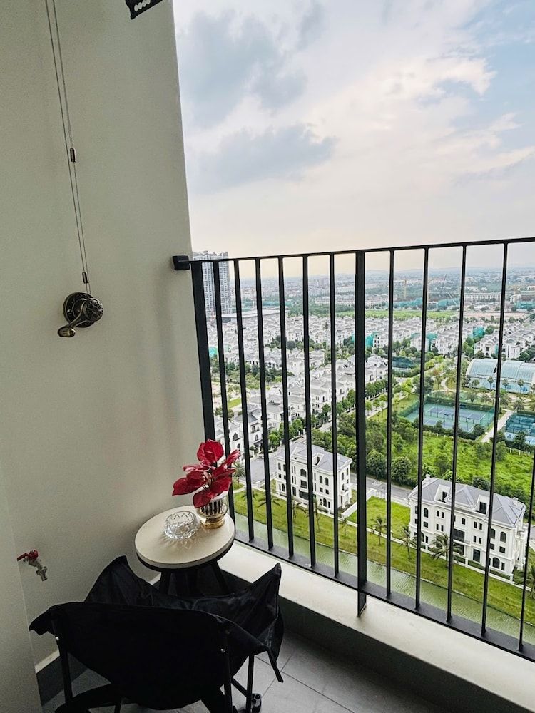 Lake View Homestay Masteri Oceanpark Deluxe Apartment, Lake View 16