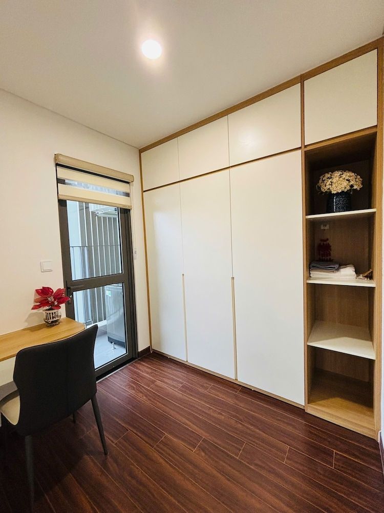 Lake View Homestay Masteri Oceanpark Deluxe Apartment, Lake View 21