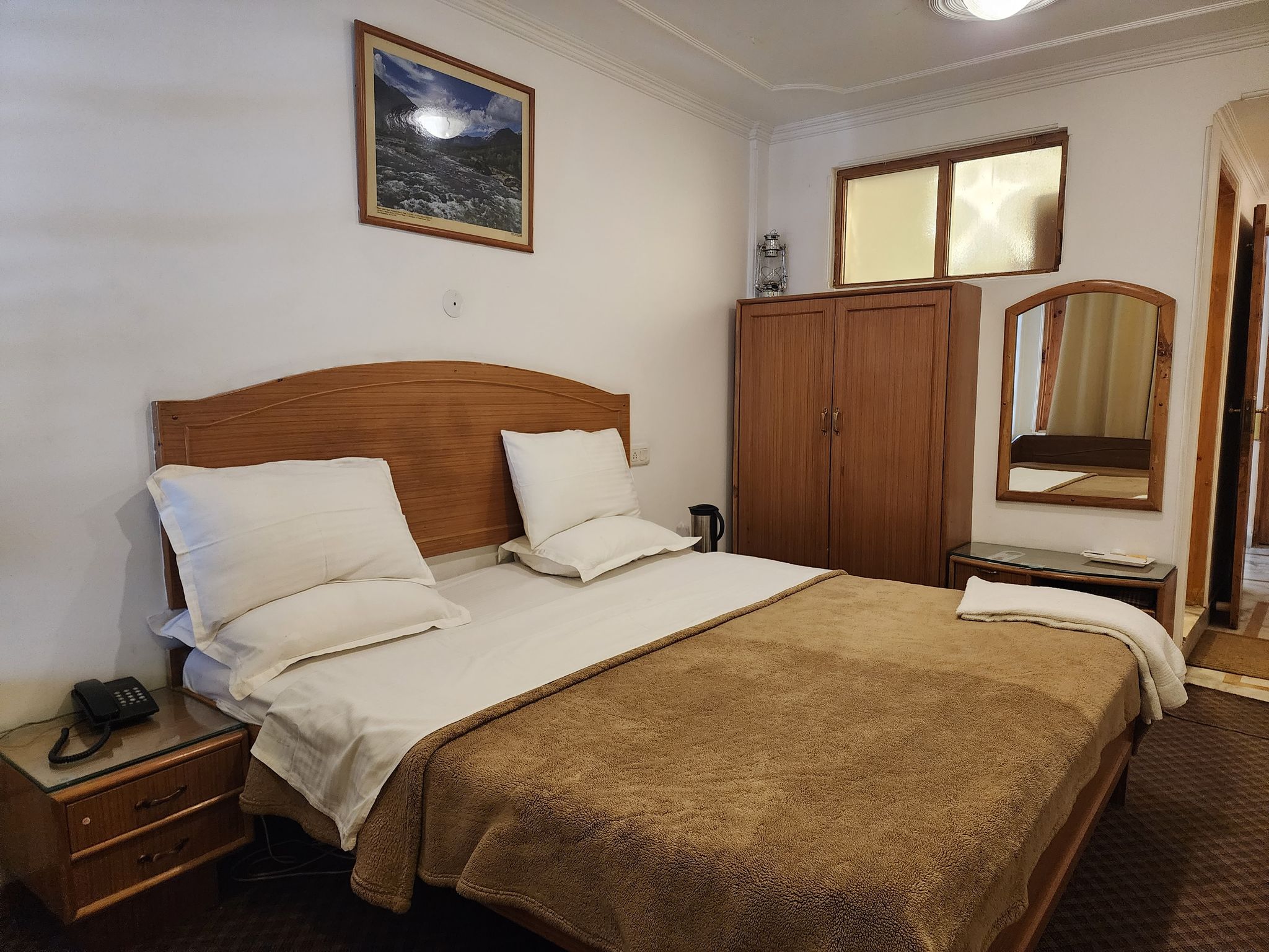 Hotel Tulyan Pahalgam Deluxe Room 2