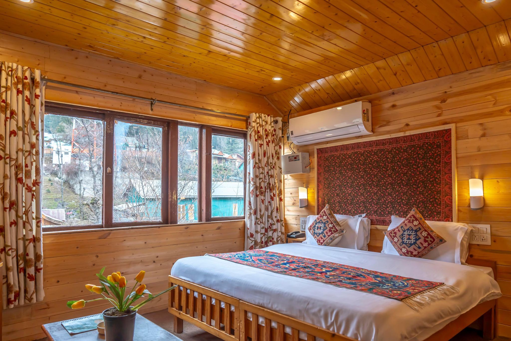 Volga Hotel Deluxe Room 4