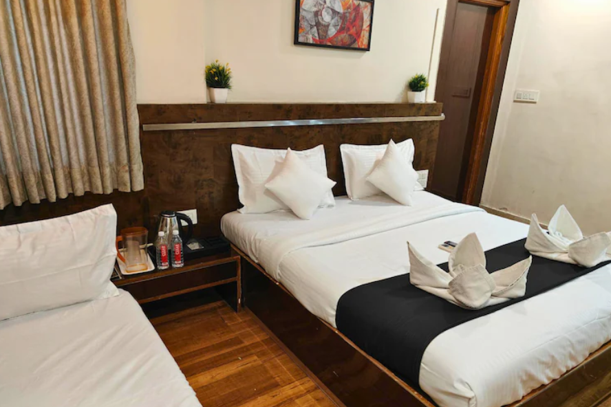 Hotel Kiara Shirdi Park Inn Standard Triple Bed NON AC