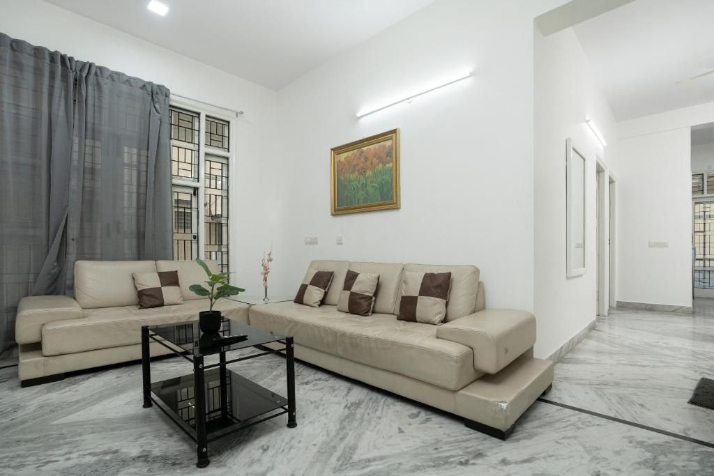 Aishwarya Apartment