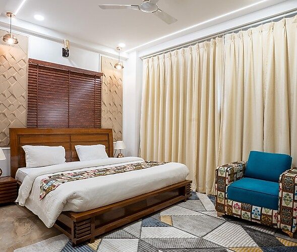 Semi Deluxe Room