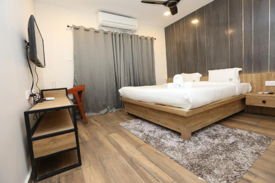 Hotel Aalia Residency Deluxe Room 3