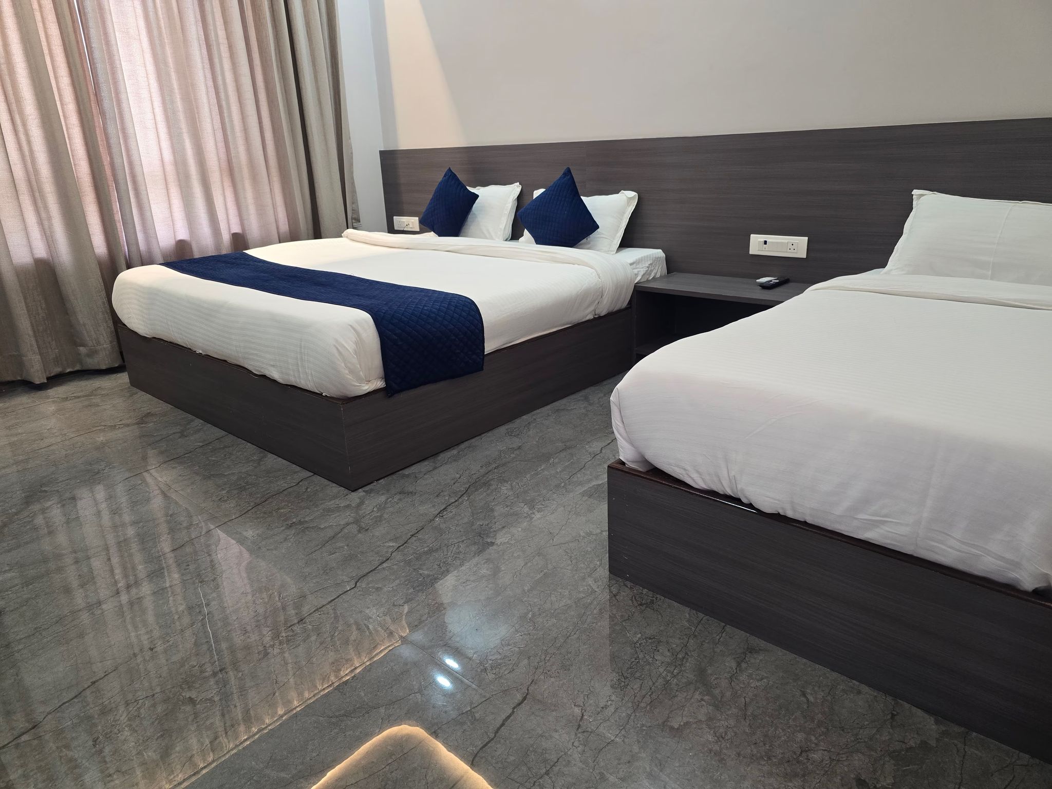 Family Room ( 2 Double Bed, 4 Pax )