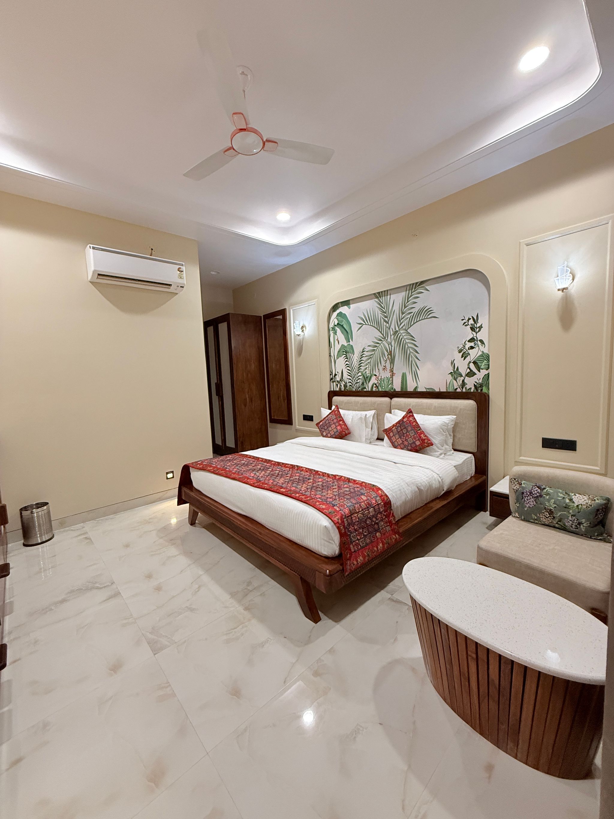 Weekend Wala Ghar Deluxe Room 4