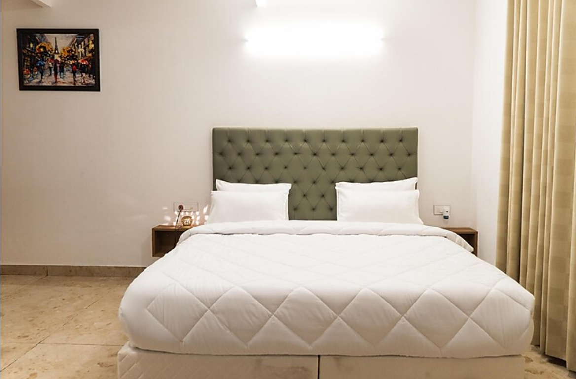 Sandane Homes The Luxury Boutique Deluxe King Room 5