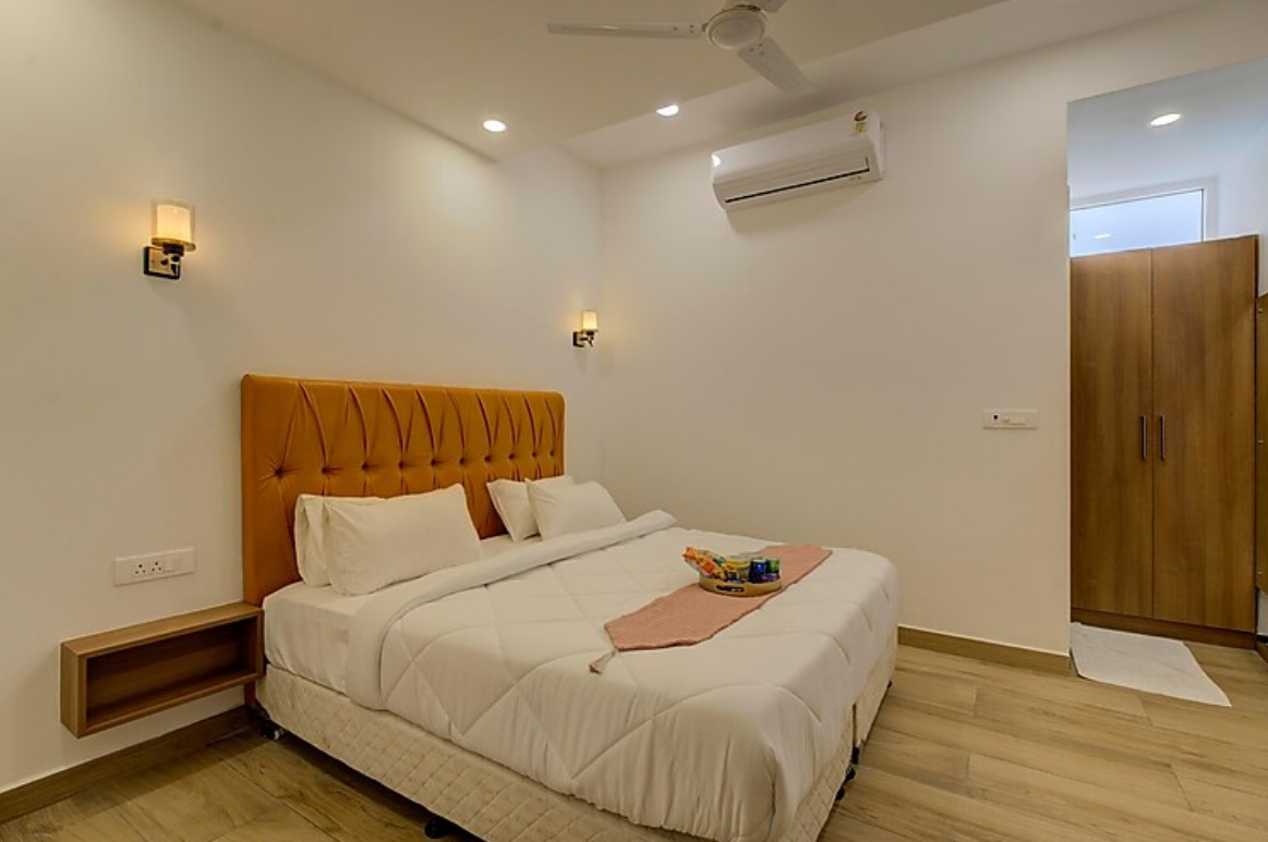 Sandane Homes The Luxury Boutique Deluxe King Room 9