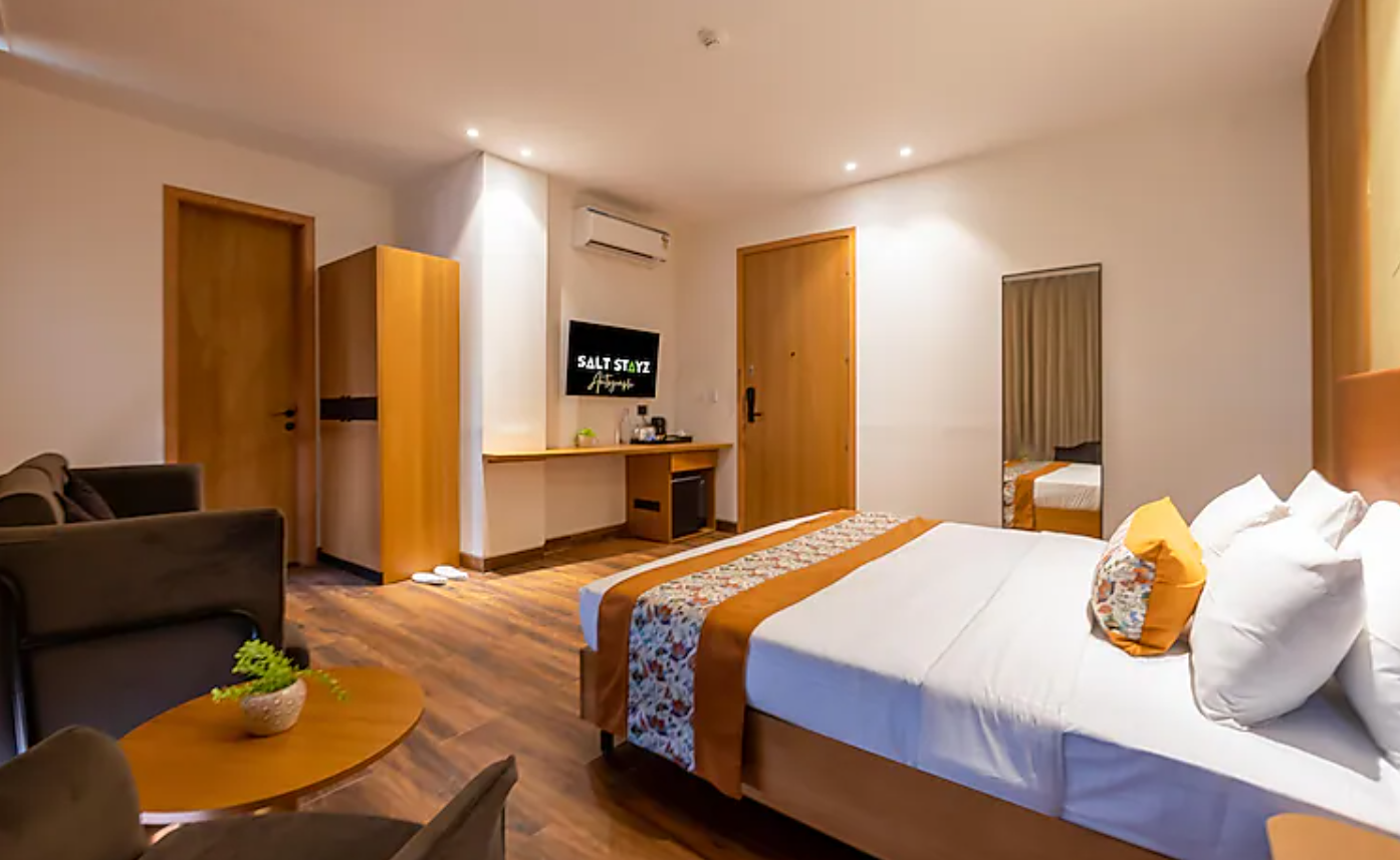 Superior Room with Pool and Gym Acess