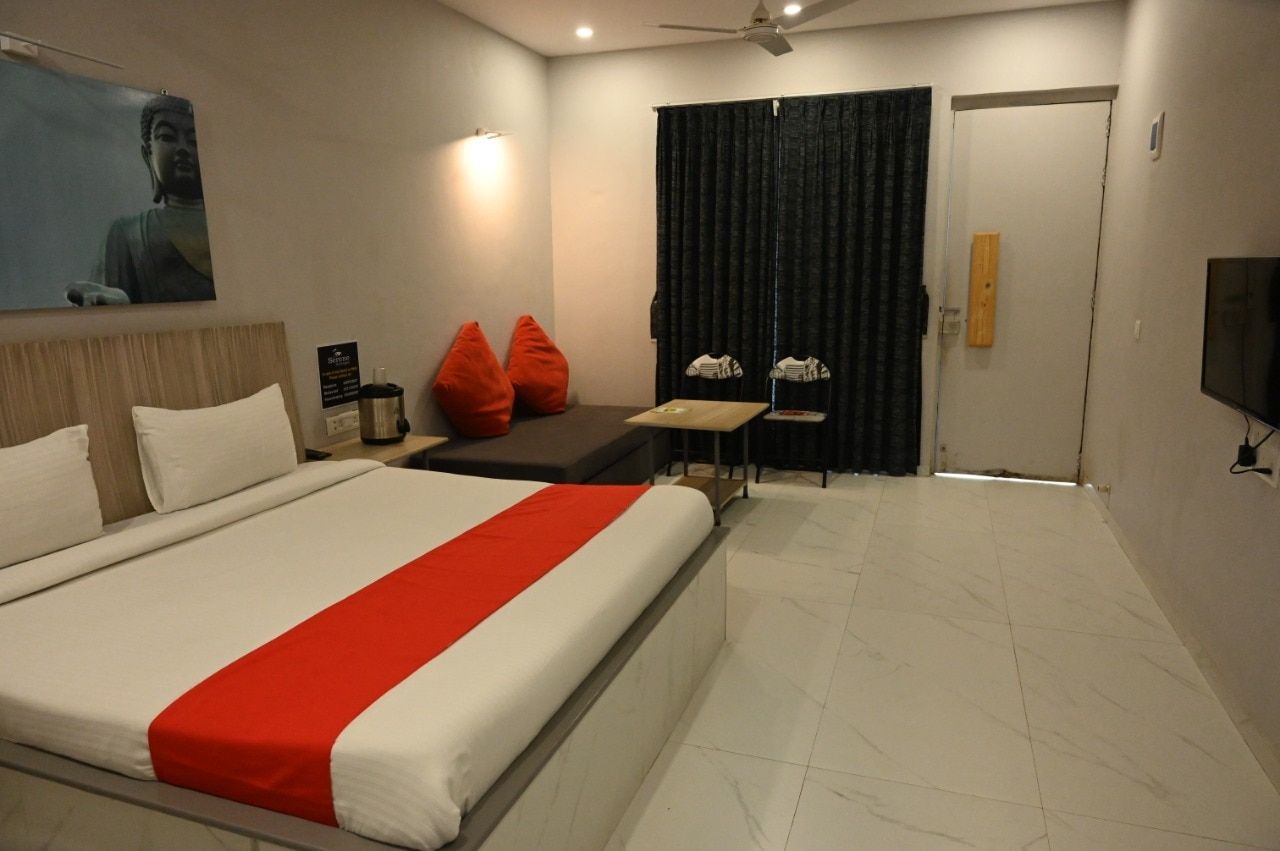 Serene Cottages And Resort By Hotshot Hotelier Deluxe AC Rooms with Garden View 3