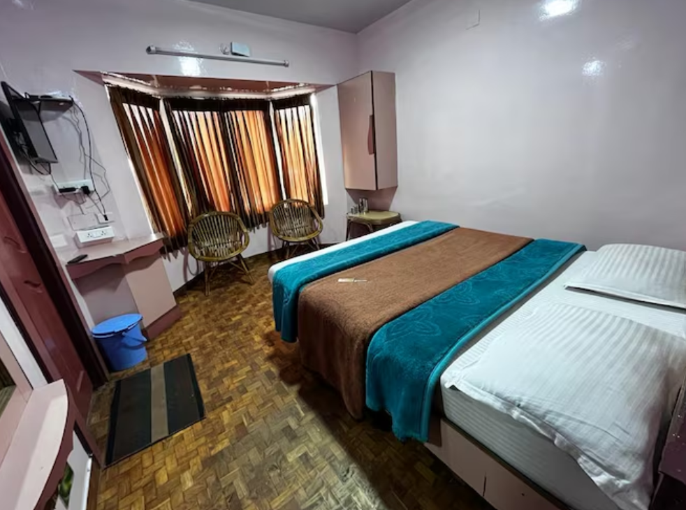 Hillside Residency Standard Queen Bed Room