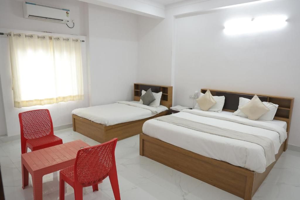 Hotel Manashvi Deluxe room  3