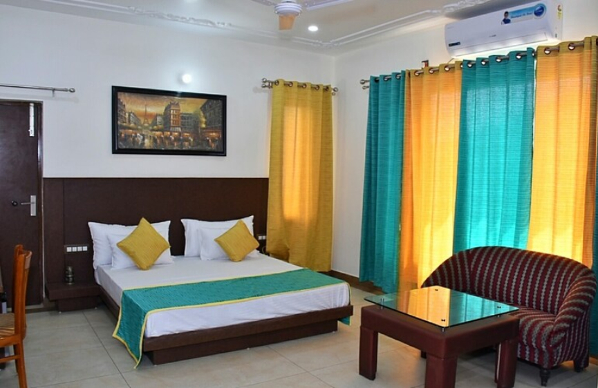 Misty Woods near Dharamshala Bus Stand Premium Room 1st Floor 4