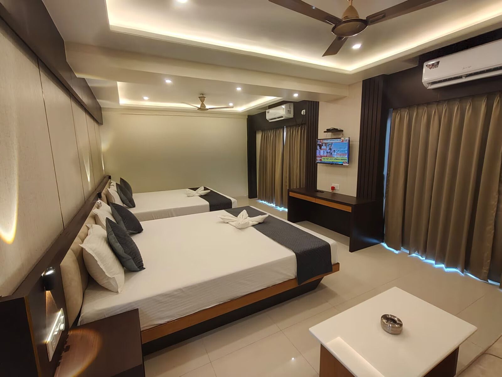 AC Deluxe Three Bedded Room