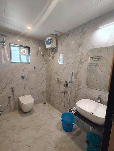 AC Deluxe Three Bedded Room