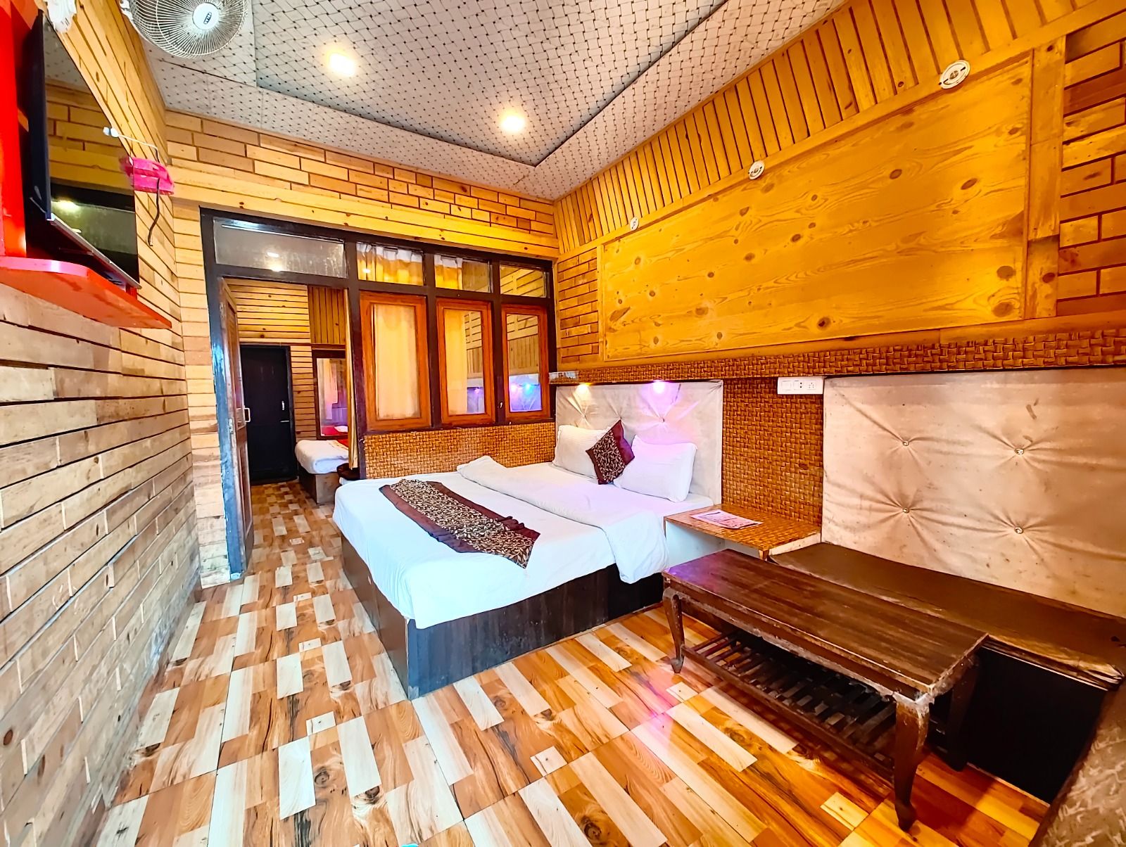 Deluxe Family Bed Room Lake View
