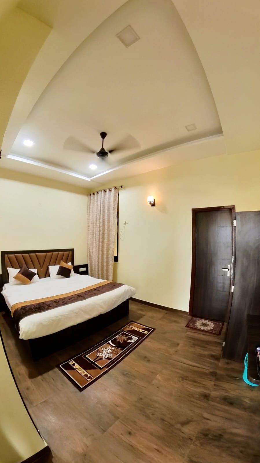 Deluxe Twin Bed Rooms