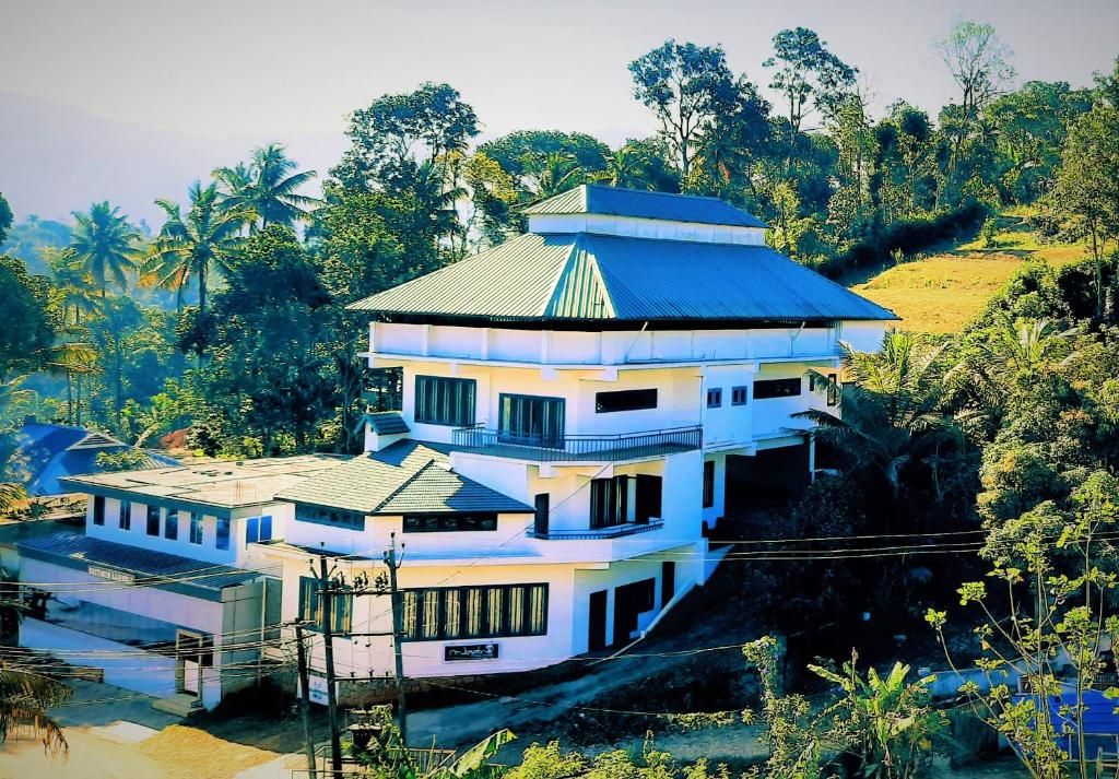 urban hills by cluster cloud