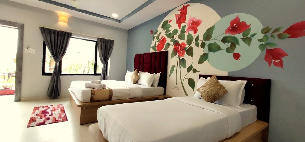 Family Room with Garden View